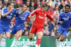 开云体育直播-赛道上的新王，拉塞尔点燃赛场，红牛鏖战梅赛德斯的史诗对决