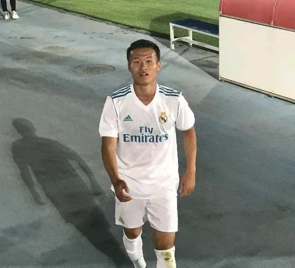 年轻球员崭露头角,成为关注焦点 年轻球员崭露头角,成为关注焦点