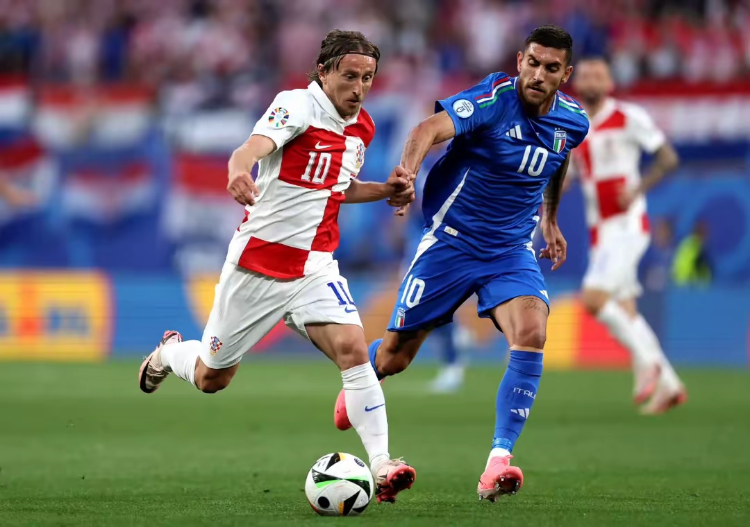 包含克罗地亚3-0大胜芬兰,成功晋级欧洲杯16强的词条 包含克罗地亚3-0大胜芬兰,成功晋级欧洲杯16强的词条